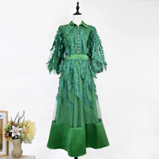 批发实拍欧美轻奢设计感重工刺绣立体羽毛喇叭袖衬衫半身裙两件套装裙