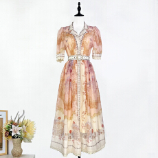 批发实拍<b class='q'>欧美风</b>复古定位印花翻领镂空边拼接铆钉长款大摆<b class='q'>连衣裙</b>+腰带