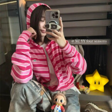 复古撞色条纹针织开衫女秋季2026新款设计感连帽拉链外套长袖毛衣