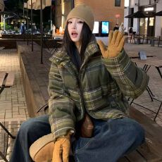 批发冬季短款立领棉服女<b class='q'>时尚</b><b class='q'>休闲</b>小个子加厚保暖格子外套潮款