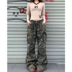 批发美式复古褶皱多口袋迷彩工装牛仔裤女高街潮牌显瘦堆积感拖地<b class='q'>裤子</b>