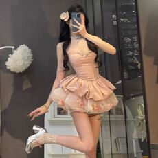 批发2025新款裙子花神降临纯欲风甜美辣妹<b class='q'>可爱</b>显瘦吊带生日百褶花苞裙