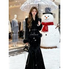 批发冬季法式氛围感复古<b class='q'>套装</b>裙毛边保暖开衫外套+包臀<b class='q'>丝绒</b>显瘦半身裙