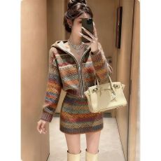 批发气质小香风针织套装女2025秋冬彩色<b class='q'>条纹</b>连帽上衣时尚短裙两件套