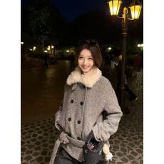 批发毛绒翻领保暖双排扣廓形毛呢系带收腰<b class='q'>外套</b>冬日款气质复古开衫<b class='q'>大</b>衣