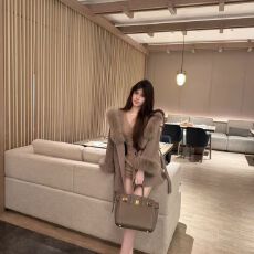 批发2025<b class='q'>秋</b>冬新款韩版时尚气质高级感毛呢外套女纯欲风显瘦