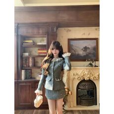 批发法式财阀千金名媛风套装高级感小香风<b class='q'>修身</b>外套收腰显瘦短裙两件套