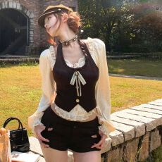 批发甜辣气质复古名媛纯欲衬衫上衣挂脖马甲<b class='q'>短裤</b>子秋冬新款女装三件套