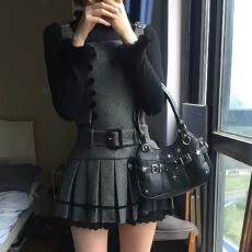 批发复古气质简约哥特小众设计感背带裙子打底衫两件套秋冬新款女装潮