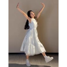 批发法式海边度假吊带挂脖连衣裙子女夏季2026新款小个子蓝色仙女长裙