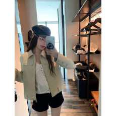 批发超好看杏色复古皮衣外套女装2026<b class='q'>春</b>季新款设计感翻领百搭夹克上衣