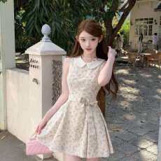 批发气质淑女千金感乖巧日常穿搭裙子爆款显瘦收腰碎花蝴蝶结连衣裙