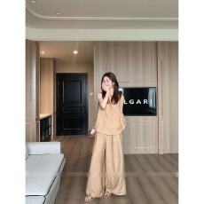 批发2026年夏季新款时尚百搭休闲气质高级极简质感套<b class='q'>装</b><b class='q'>上衣</b>长<b class='q'>裤</b>两件套