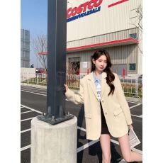 批发杏色西垫肩装外套女春秋新款小众设计感显瘦通勤洋气时尚百搭西服