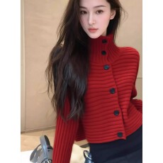 批发超好看独特漂亮韩系红色针织开衫冬装短款高级感绝美轻奢内搭上衣