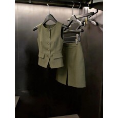 批发上架72小时有货-一整套无袖背心马甲女<b class='q'>轻熟</b>开叉裙子半身裙两件套