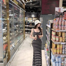 批发撞色<b class='q'>条纹</b>针织吊带连衣裙2026年夏季纯欲收腰鱼尾裙子修身包臀<b class='q'>长裙</b>