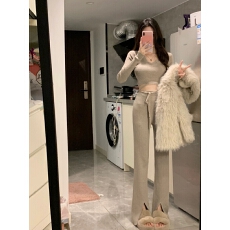 批发辣妹风卡其色V领长袖短款露腰修身毛<b class='q'>针织</b>套装 显瘦气质
