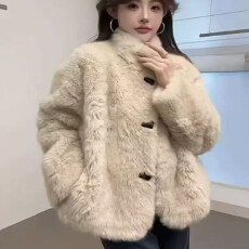 批发水貂绒立领牛角扣皮毛一体外套女2026秋冬季新款宽松显瘦减龄上衣