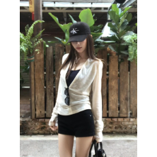 批发韩系松弛感V领长袖防晒罩衫内搭吊带上衣女夏季<b class='q'>高腰</b>超短裤三件套