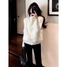 批发毛毛温柔慵懒风白色毛绒马甲女<b class='q'>秋</b>冬季立领纽扣开衫背心外套厚