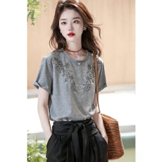 刺绣短袖T恤女圆领上衣宽松时尚百搭