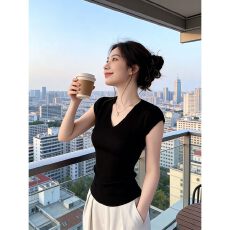 批发v领<b class='q'>打底衫</b>正肩短袖t恤女2026新款夏季修身气质独特漂亮小