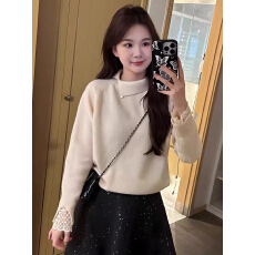 批发已出货 <b class='q'>包</b><b class='q'>芯</b>纱蕾<b class='q'>丝</b>拼接翻领针织衫女新款秋冬季高级感长袖上衣