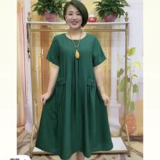 批发夏季新款中年妈妈<b class='q'>加肥</b><b class='q'>加大</b>时尚休闲百搭减龄双侧净色大板兜连衣裙