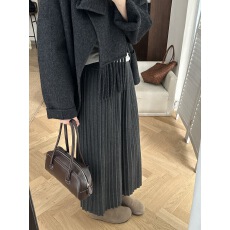 批发版型超正的灰色针织百褶裙女秋冬韩系百搭含羊毛半身裙