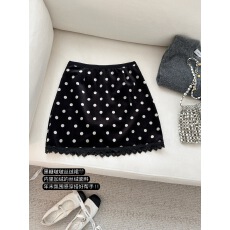 批发冬季丝绒半身裙黑波点印花加绒短裙蕾丝拼接