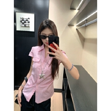 批发甜美粉色条纹短袖<b class='q'>衬衫女</b>夏季2026新款修身显瘦单排扣韩系口袋上衣