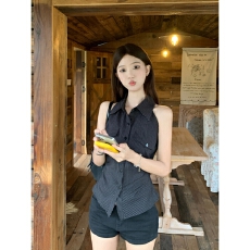 批发法式无袖气质条纹<b class='q'>衬衫女</b>夏季2026新款收腰露背系带POLO领休闲上衣