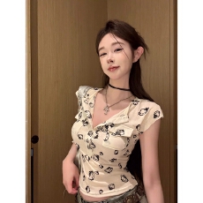 批发原版质量辣妹小猫<b class='q'>印花</b>半开领纽扣短款T恤上