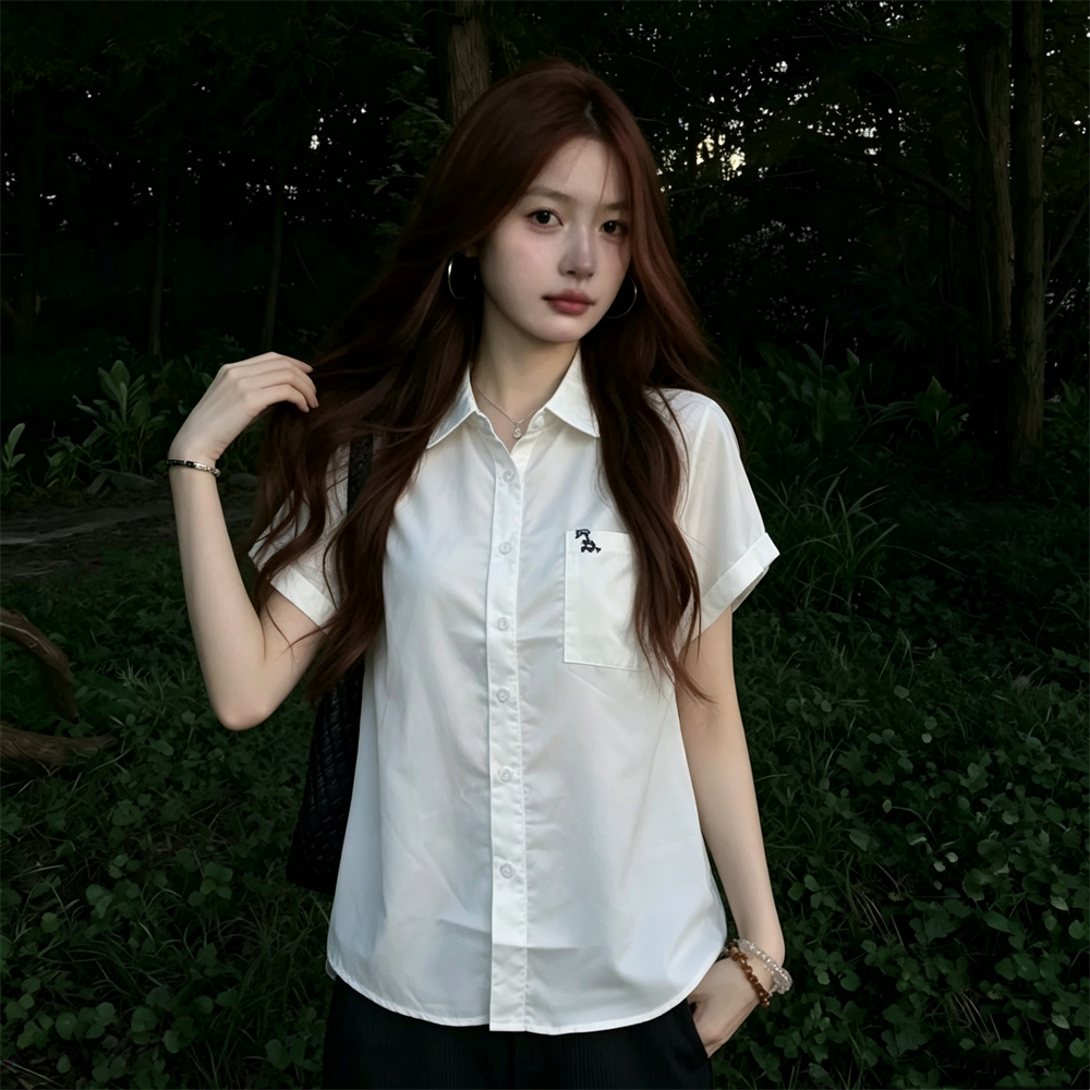 RY7779# 韩系简约口袋刺绣白衬衫女翻边短袖宽松垂感夏季百搭通勤衬衣上衣