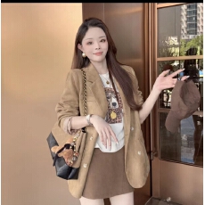 批发秋季百搭设计单排扣翻领老钱风常规<b class='q'>西装外套</b>
