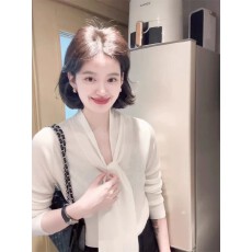 批发法式白色v领系带长袖针织打底衫女早秋季设计感内搭短款修身上衣