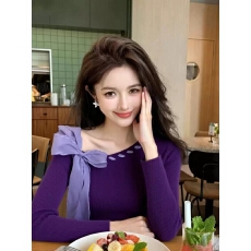 批发秋冬慵懒松弛感紫色斜肩针织打底衫女内搭蝴蝶结<b class='q'>修身</b>长袖绝美上衣