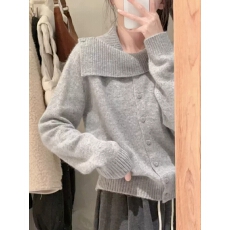 批发灰色<b class='q'>翻领</b>不规则开衫外套格雷系毛衣秋冬女新款宽松慵懒高级感上衣