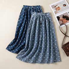 批发实拍民族风绣花深蓝色百搭<b class='q'>牛仔</b>半身裙<b class='q'>长裙</b>气质<b class='q'>牛仔</b>裙女休闲大摆裙