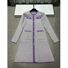 批发25年秋季新款香家<b class='q'>格</b>纹撞色针织长袖单排扣<b class='q'>连衣裙</b>宽松百搭女裙子