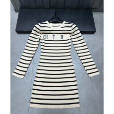 批发2025年新款条纹长袖针织<b class='q'>连衣裙</b>女秋冬修身包臀裙内搭打底裙子