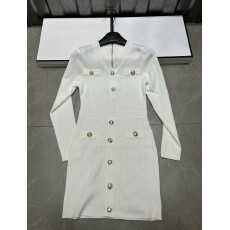 批发甜美可爱风<b class='q'>格</b>衣服法式名媛风财阀千金奢感炸街针织<b class='q'>连衣裙</b>