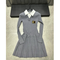 批发2025韩系复古学院风撞色假两件针织衫女秋冬显瘦百褶<b class='q'>连衣裙</b>