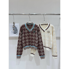 2025秋冬季新款提花针织复古圆领千鸟格毛绒V领套头休闲长袖毛衣