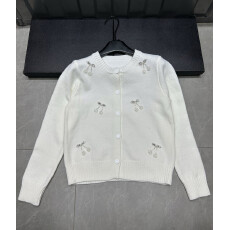 批发小香风重工樱桃毛衣外套秋冬2025新款高级感小个子显瘦针织开衫