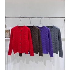 批发中国红秋冬新款麻花<b class='q'>开衫</b>外套<b class='q'>女</b>本命年红色慵懒风绞花<b class='q'>毛衣</b>宽松上衣