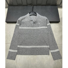 批发2025年新款学院风撞色条纹翻领针织衫女半开领修身显瘦毛衣