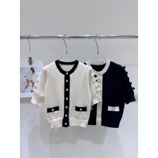 批发2025秋冬黑白撞色袖口镂空蝴蝶结名媛小香风针织衫圆领开衫上衣女