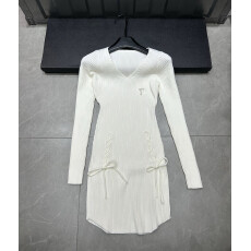 批发黑色v领针织包臀裙子女秋冬胸针绑带大衣内搭紧身性感<b class='q'>连衣裙</b>